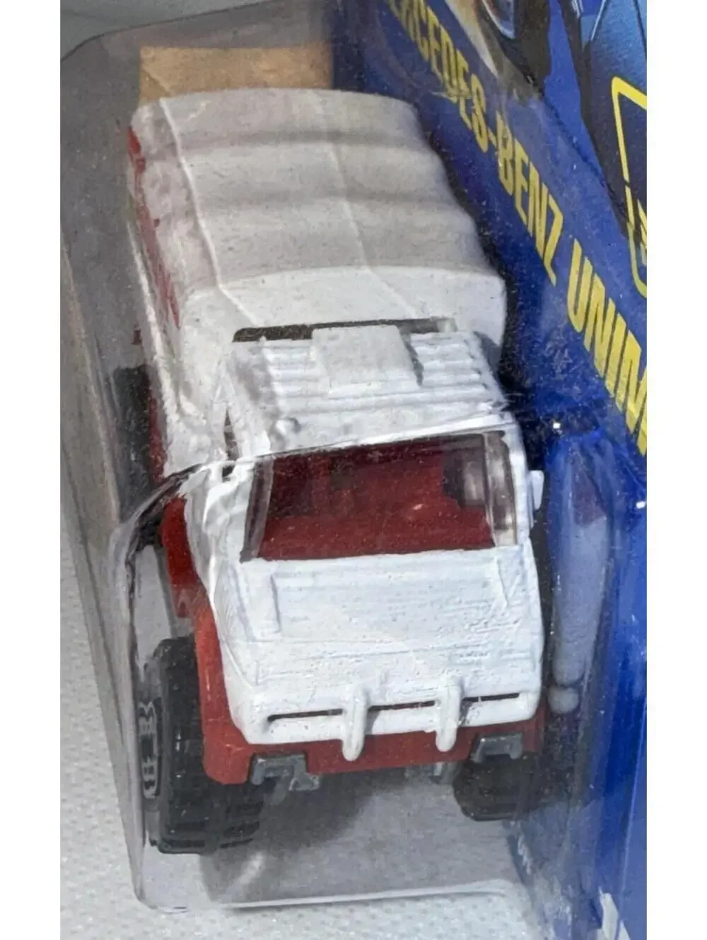 Hot Wheels Blue Card #158 Mercedes-Benz Unimog Castell Research Team